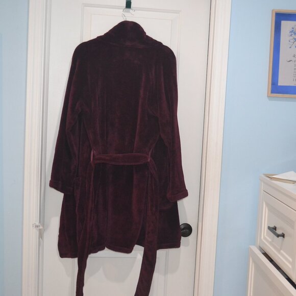 Victoria's Secret Other - Victoria Secret women fluffy bath robe. Size Small and X/SMALL. Color burgundy.